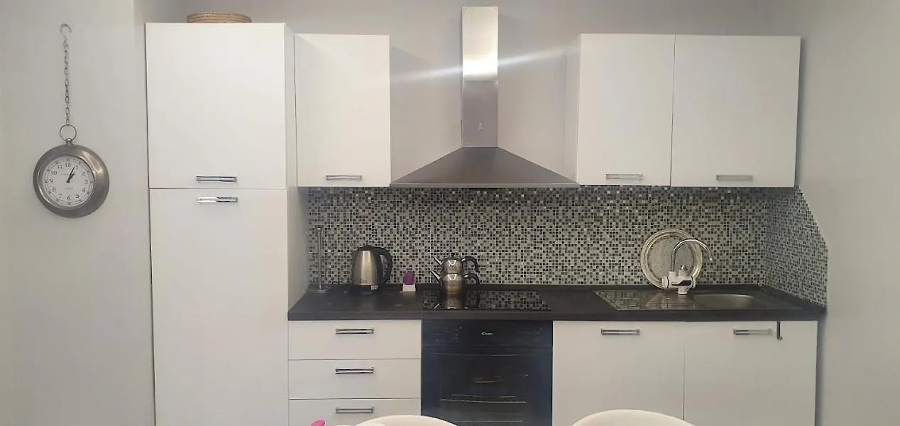 Deluxe Private Apartment Next To Grand Blue Fafa Resort Golem Golem  0*, Golem (Tirana)