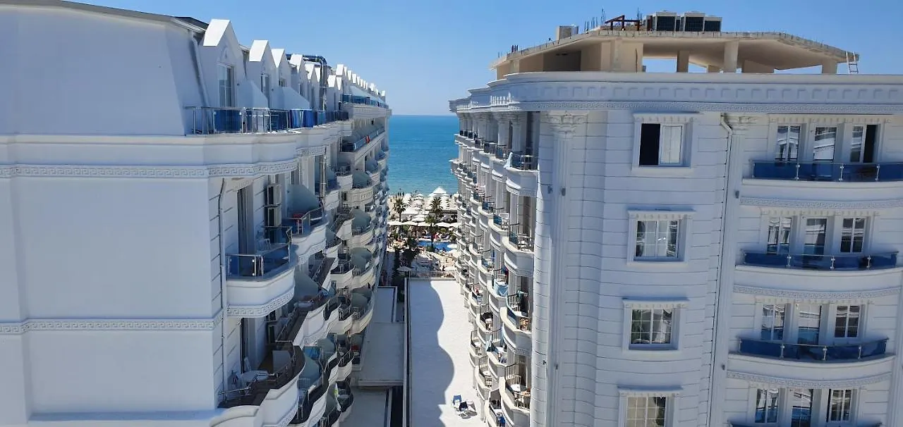 Deluxe Private Apartment Next To Grand Blue Fafa Resort Golem Голем